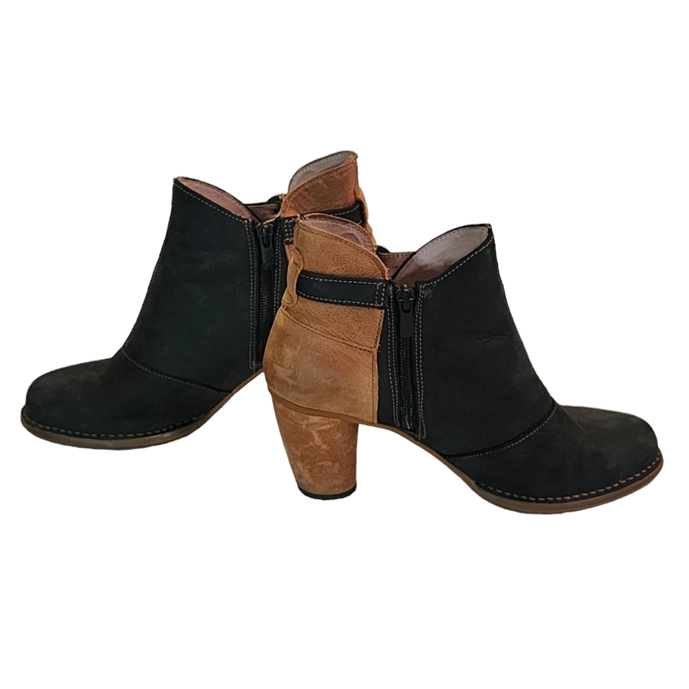 El Naturalista Women's Ankle Boots Size EU 39 US 8.5 Black and Tan Leather